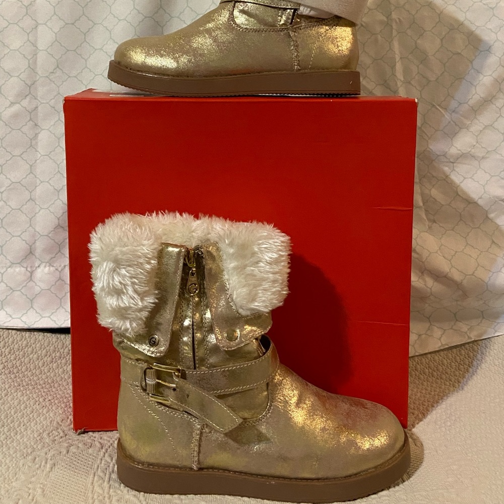 Brand New Guess Winter Boots Gold size 6